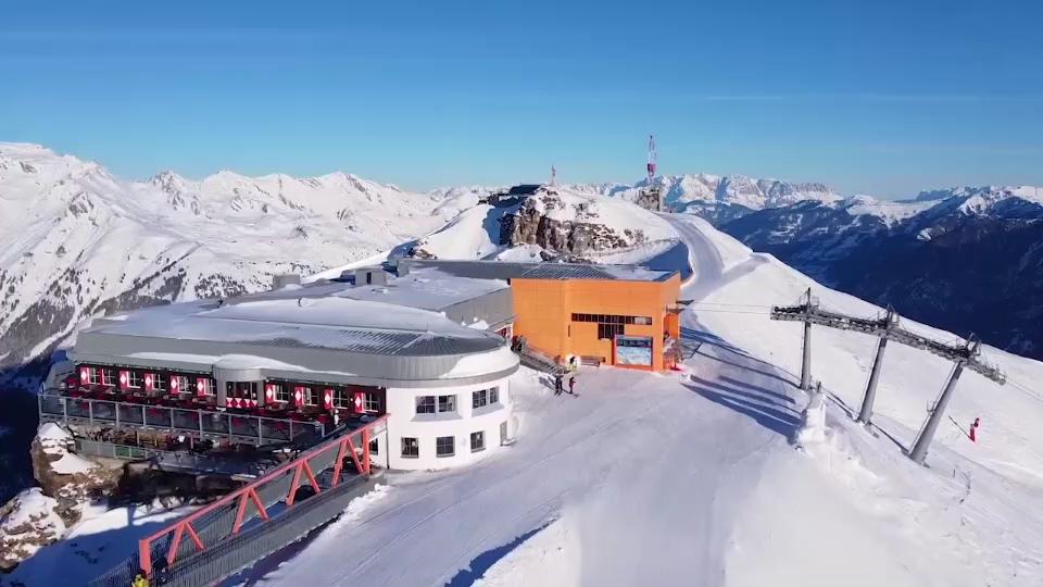 Der Stubnerkogel mit unserem Gipfelrestaurant Stubner und der Bergbahn